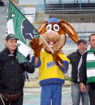 Кролик «Квики» на вручении футбольных команд (г. Волгоград, Центральный стадион)